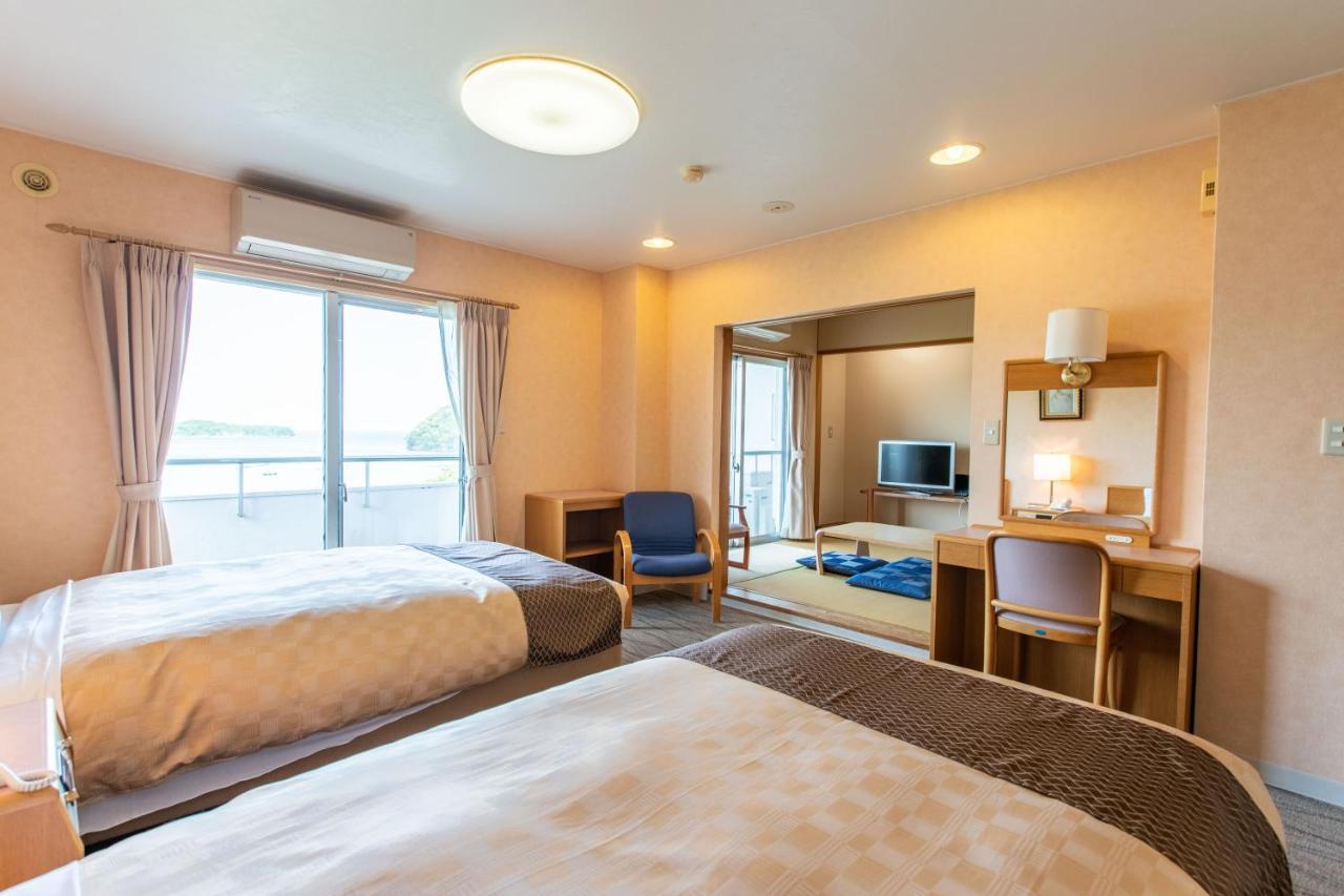 Wisterian Life Club Toba Hotel Eksteriør billede